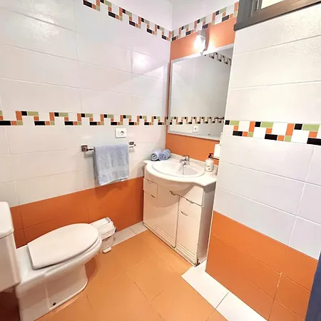 Vera Mar 9a Primera Linea Con Piscina Y Parking Los Cristianos (Tenerife)